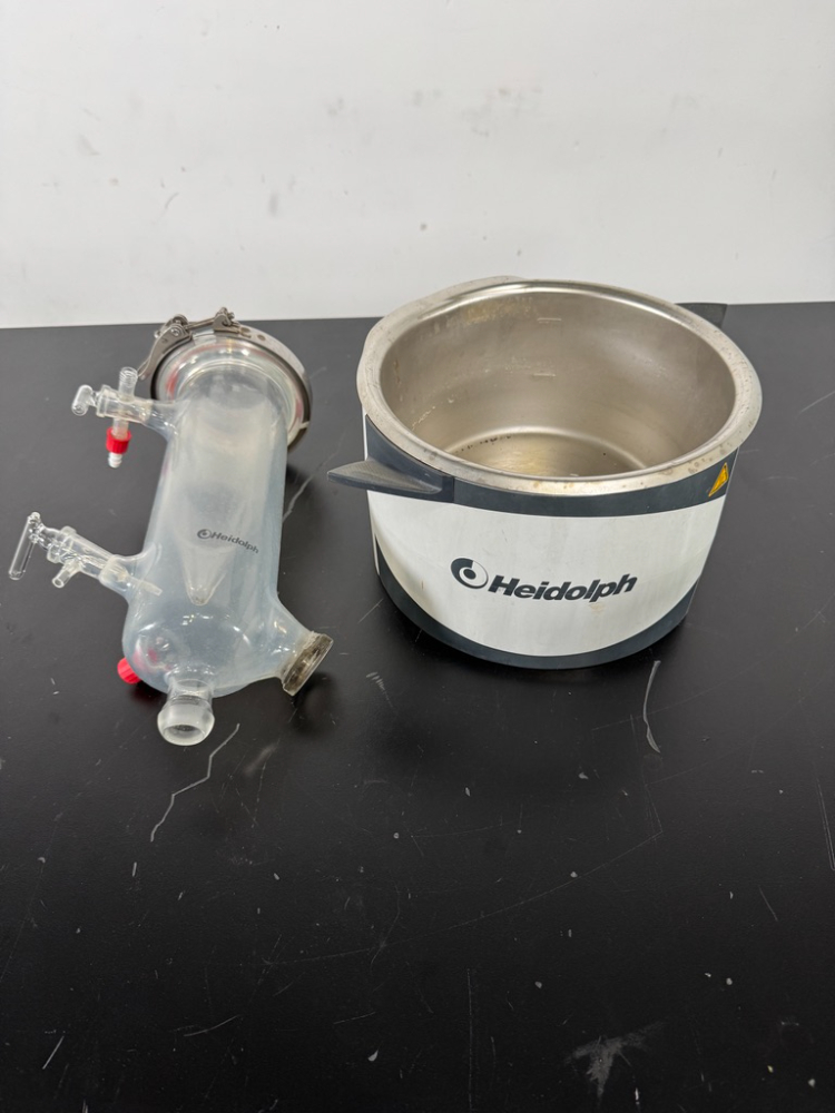 Image of Heidolph Water Bath and Glassware